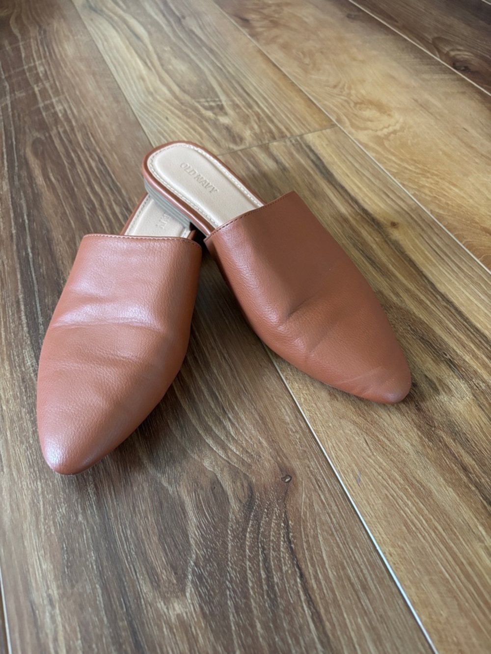 5/$25🌼 Women's Slip-On Pointed Toe Mules in Cognac size 8